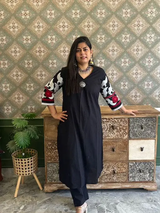 Black Embroidered Kurta Pant Set (2).webp