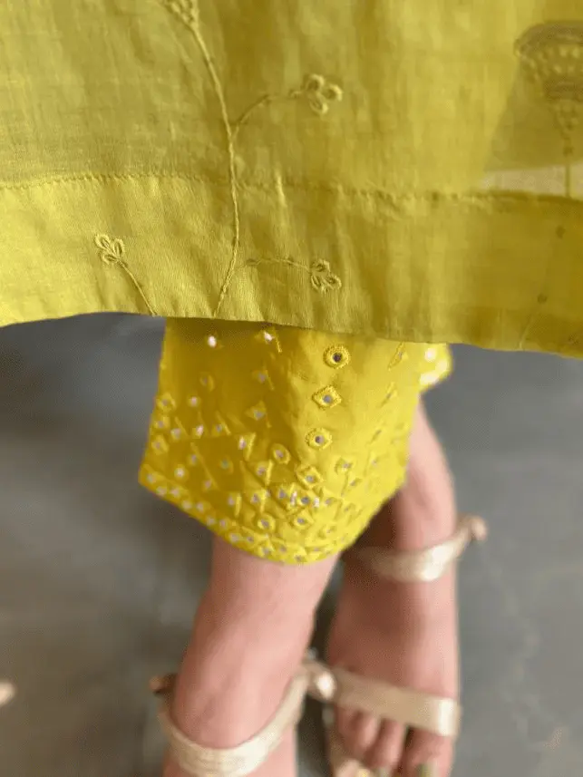 Yellow 3pc Suit with Contrast Leheriya Dupatta 5.webp
