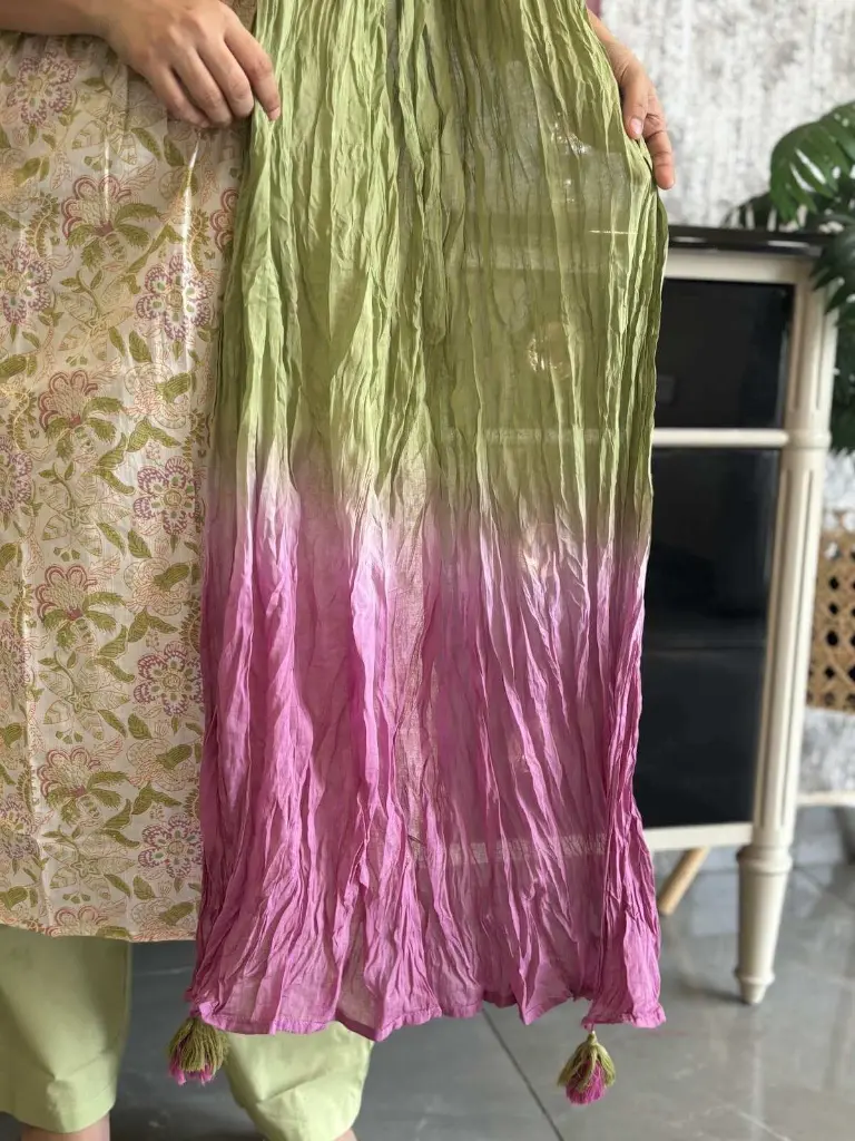 3pc GreenPink Print all over with ombre Dupatta 2.webp