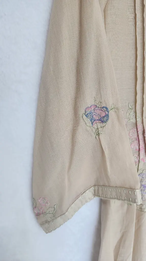 Chiku Beige Kurta Pant Set with light Flower Thread Work5.webp