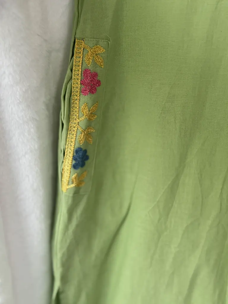 Green Sleeve with Machine Thread work Pure Cotton 8.webp