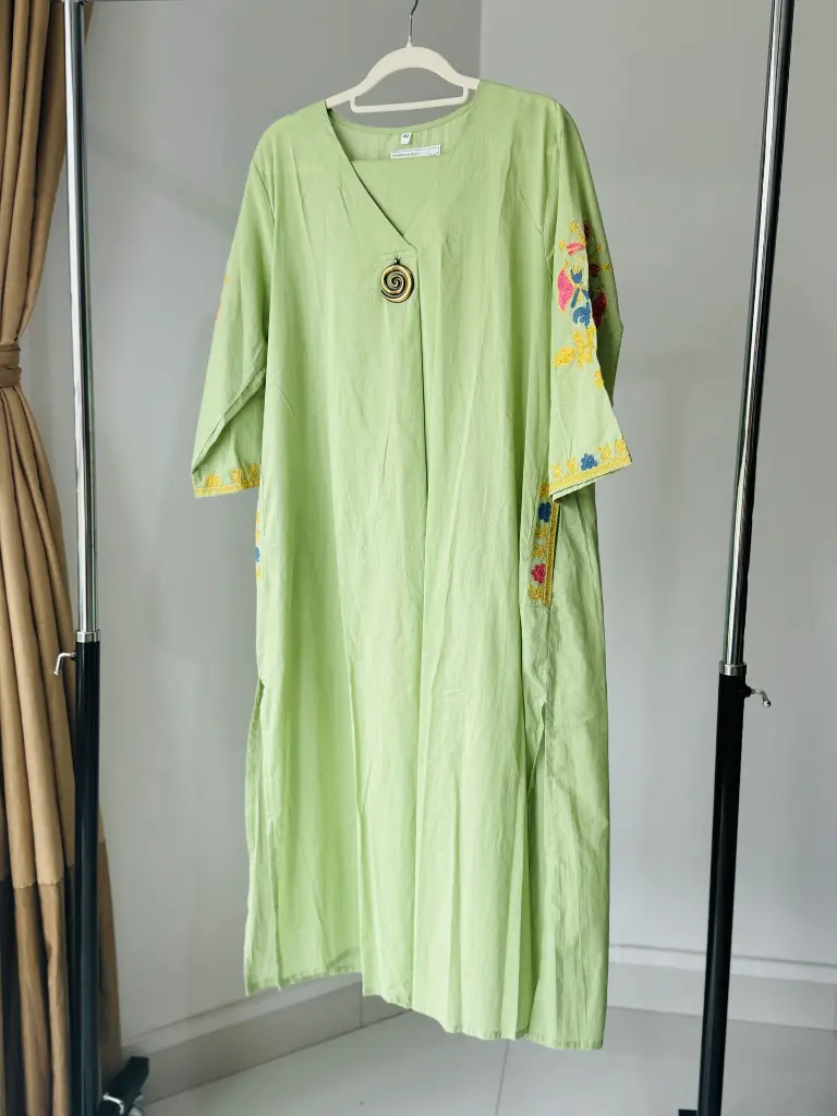 Green Sleeve with Machine Thread work Pure Cotton 5 (2).webp