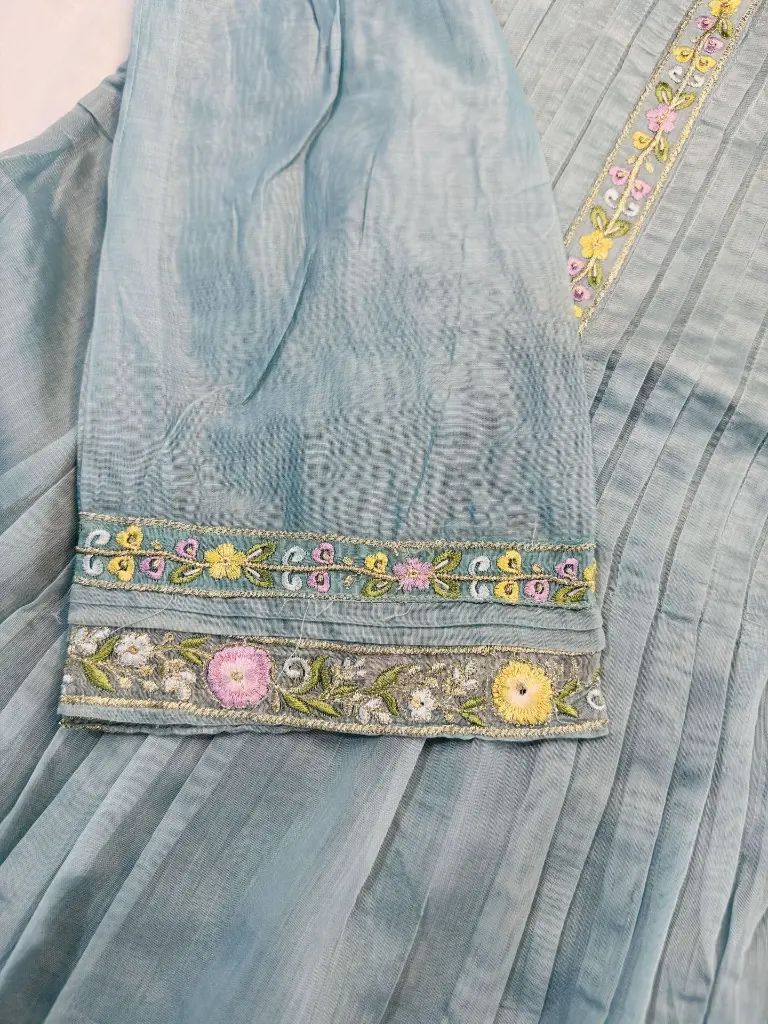 Blue   Mul Chanderi  Stylish pastel Blue embroidered kurta set4.webp
