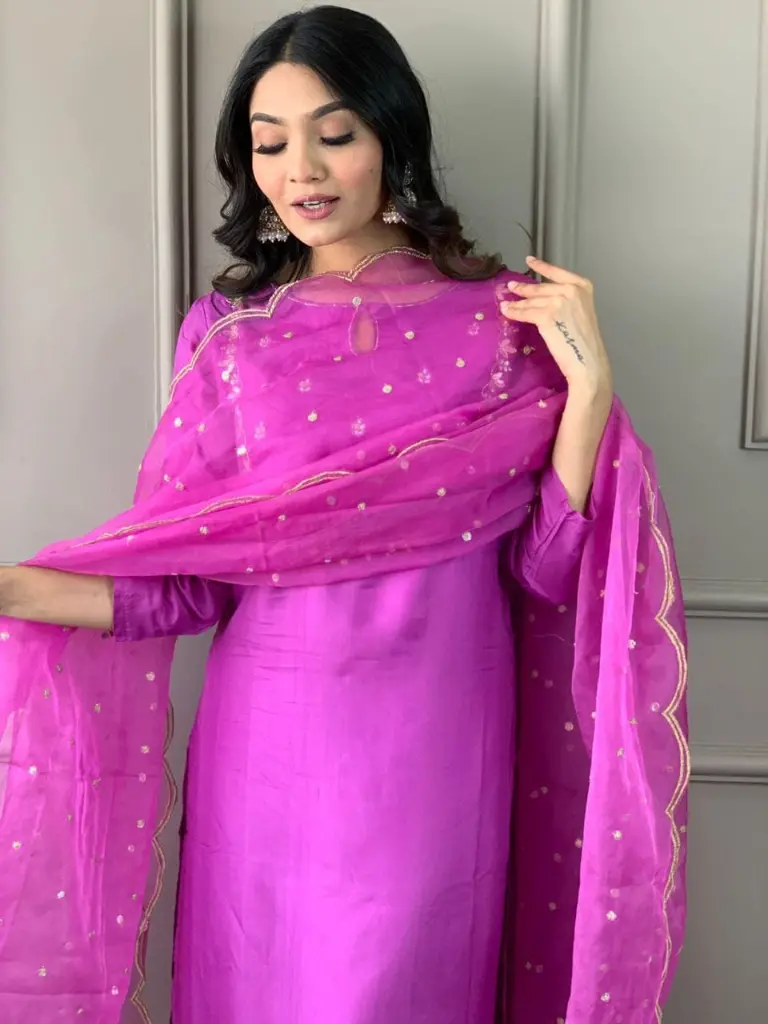 Lilac 3 pc Suit with gota patti work on Yoke with Organza Dupatta 5.webp