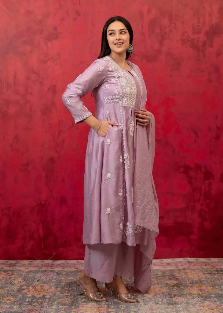 lilac Chikankari with work 3pc Set 5.webp