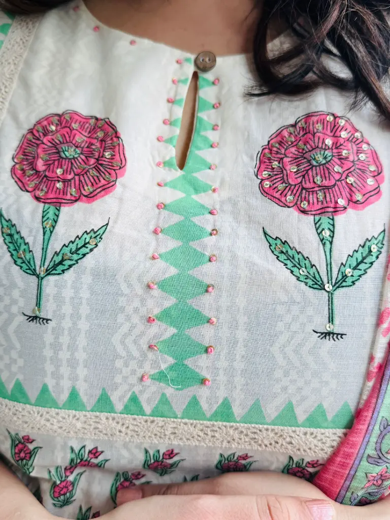 White Pink Mul Cotton Block Print-Shuddhdesi Sg 2.webp
