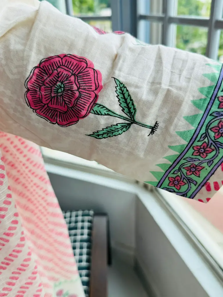 White Pink Mul Cotton Block Print-Shuddhdesi Sg 5.webp