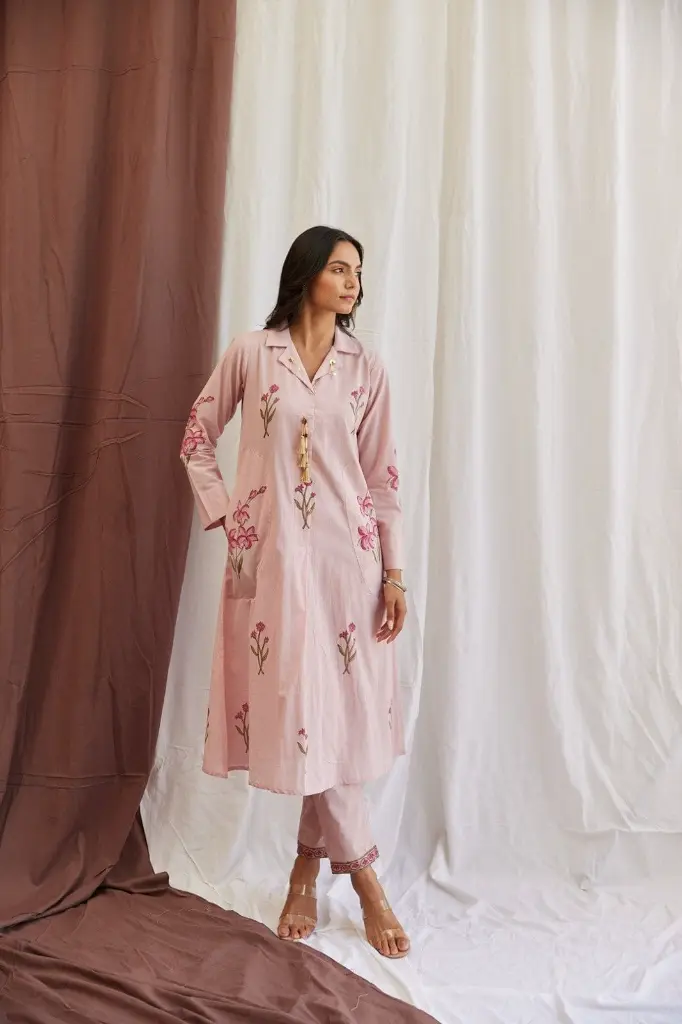 Dusky Pink Handblock Kurta Pant Set 2.webp