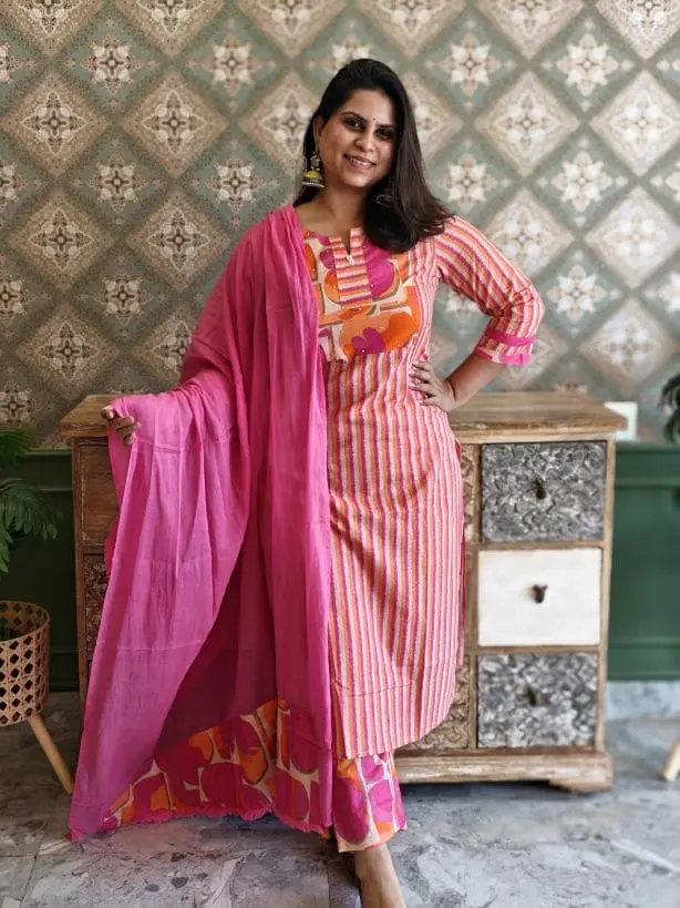 Pink strip Suit 2.webp
