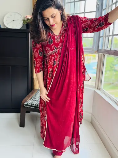 [SD_OSSU40129] Maroon  | Chinnon  | Aliya cut Party wear chinnon Suit Kuhiri Design 